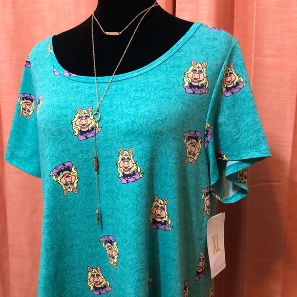 LuLaRoe Tops - LuLa Roe Disney Miss Piggy Classic T